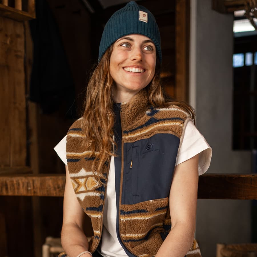 709_2d176ebe57-w_-glacier-pile-vest-square